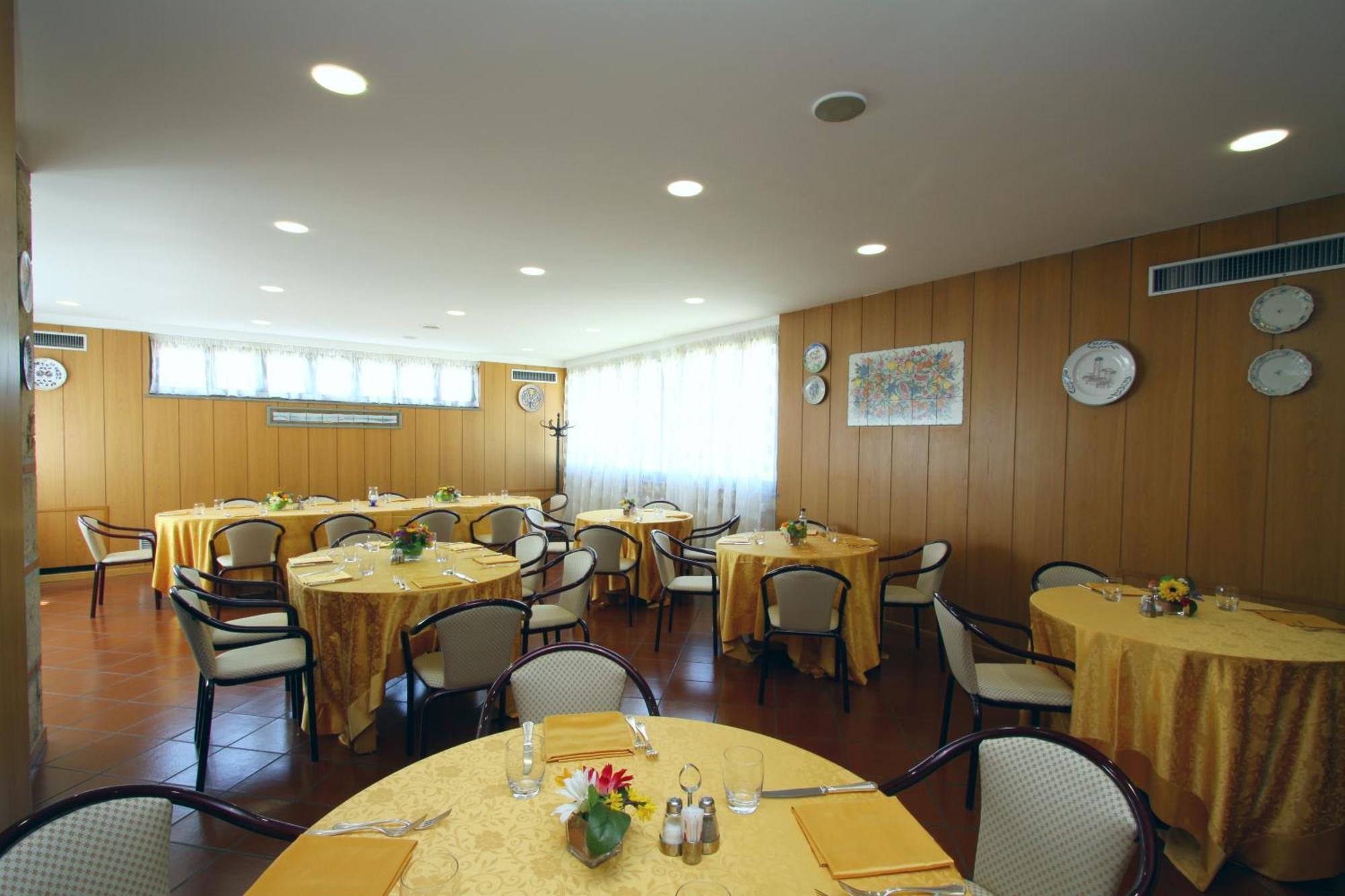 Hotel Garden Terni Exterior photo